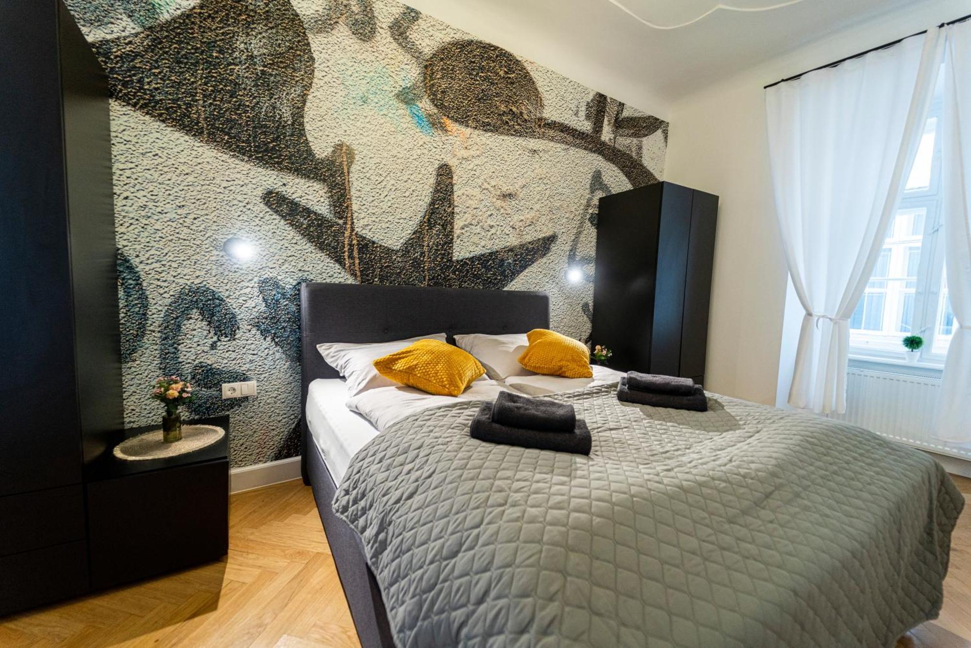 Central Stephansdom Apartment I Netflix I Self Check In Vienna Esterno foto